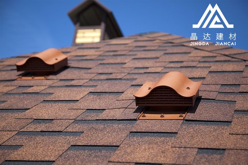 屋面瓦材料優(yōu)勢(shì)和劣勢(shì)大對(duì)比，瀝青瓦優(yōu)勢(shì)脫穎而出！